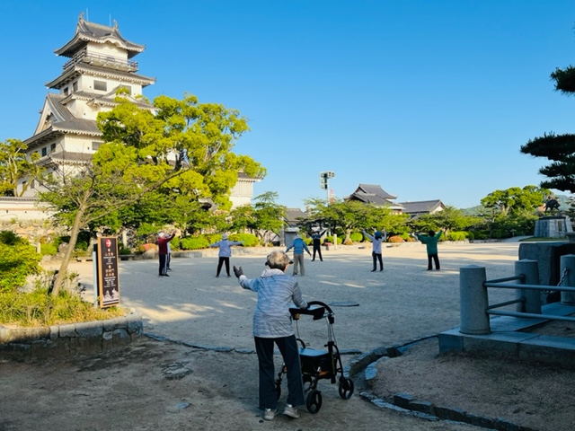 今治城ラジオ体操の写真